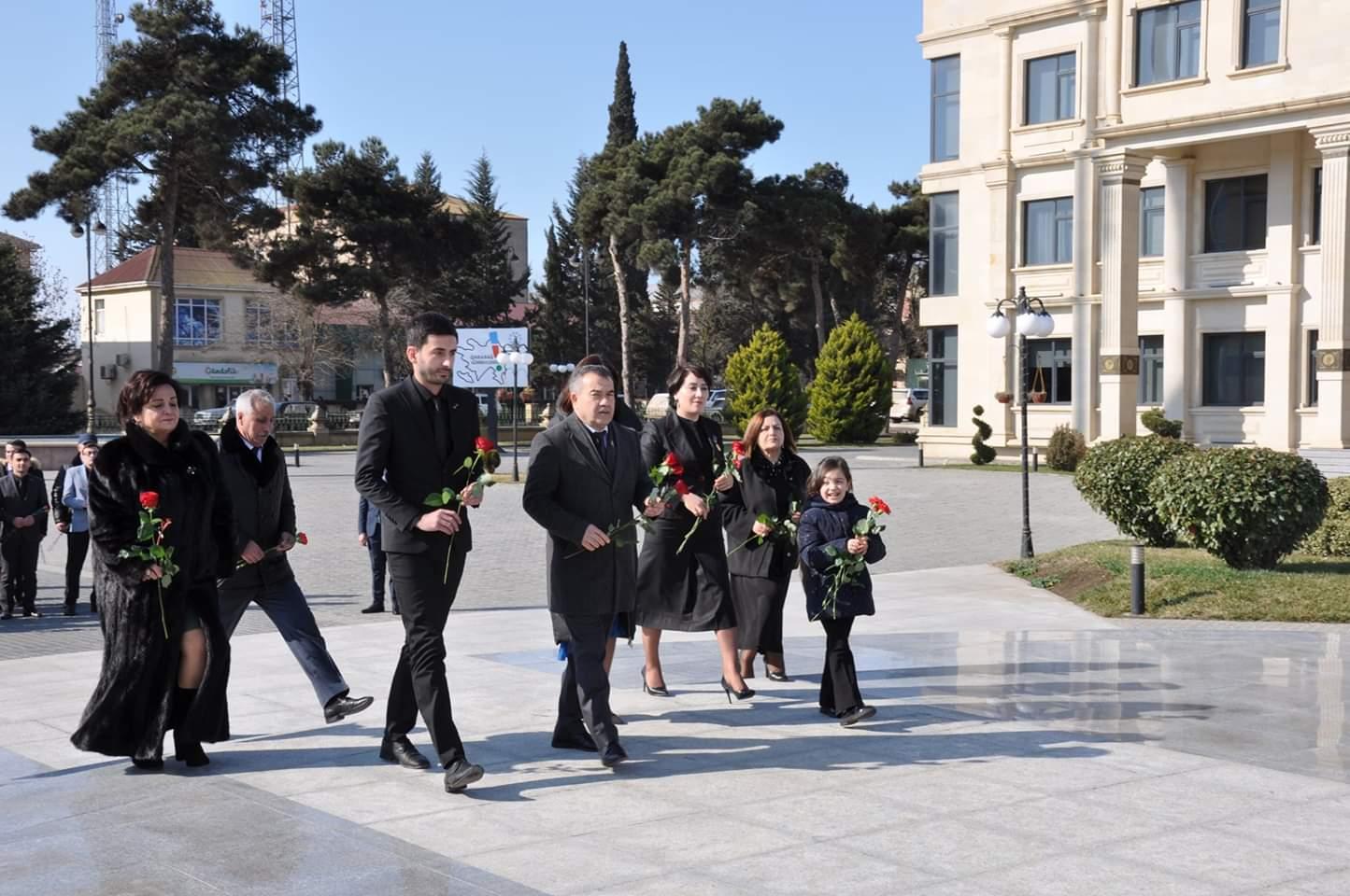 Семью Национального героя Мубариза Ибрагимова посетили участники проекта о Ходжалинском геноциде (ФОТО)