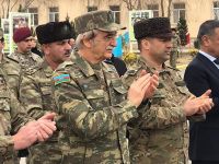 Полад Бюльбюльоглу отметил юбилей с военнослужащими (ВИДЕО, ФОТО)