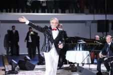 Полад Бюльбюльоглу отметил юбилей с военнослужащими (ВИДЕО, ФОТО)