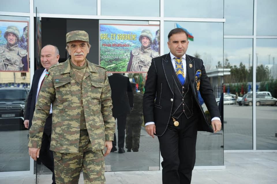 Полад Бюльбюльоглу отметил юбилей с военнослужащими (ВИДЕО, ФОТО)