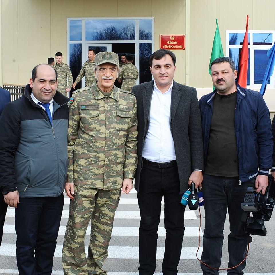 Полад Бюльбюльоглу отметил юбилей с военнослужащими (ВИДЕО, ФОТО)