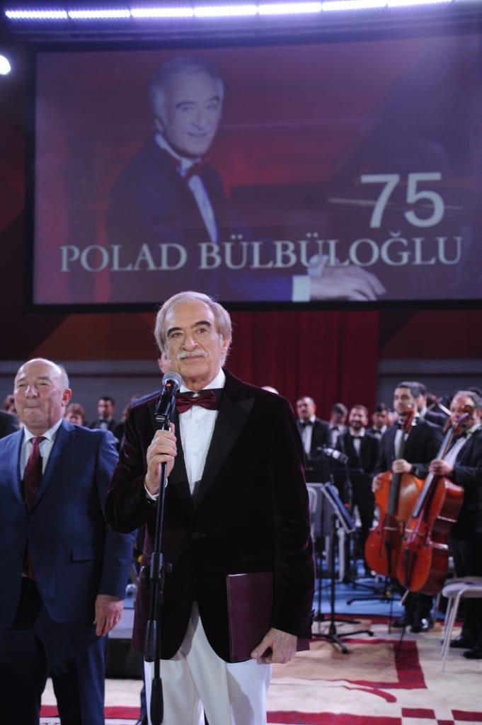 Полад Бюльбюльоглу отметил юбилей с военнослужащими (ВИДЕО, ФОТО)