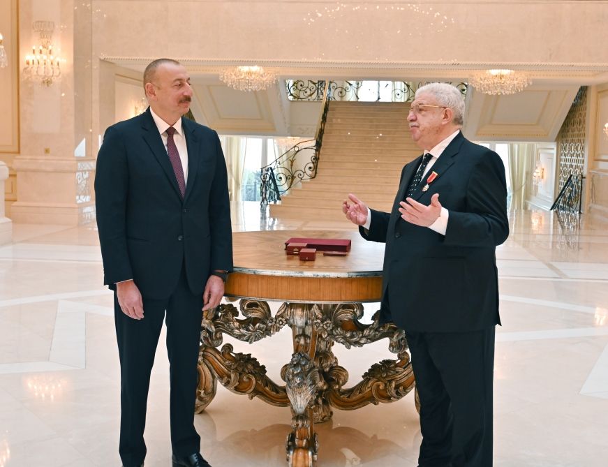 Президент Ильхам Алиев вручил Михаилу Гусману орден «Шараф» (ФОТО)
