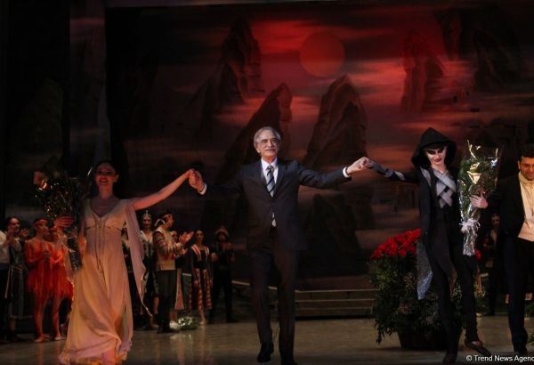 Когда танцует любовь! В Баку отметили юбилей Полада Бюльбюльоглу (ФОТО/ВИДЕО)