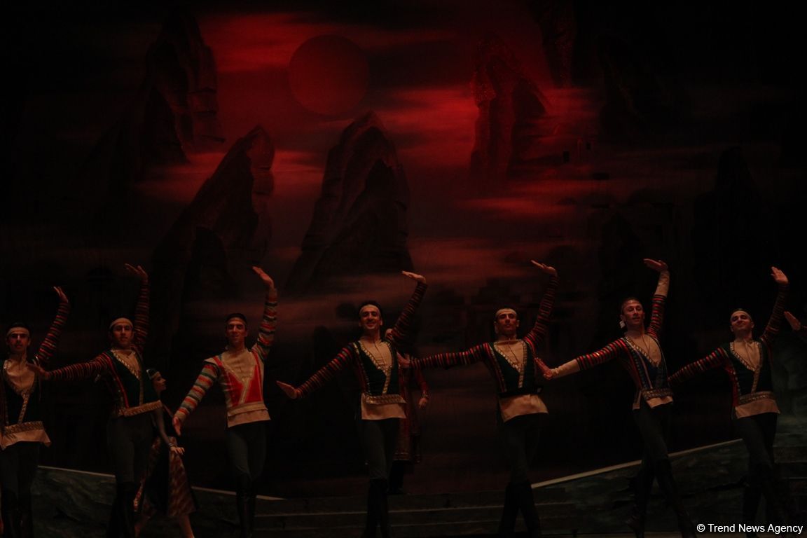 Когда танцует любовь! В Баку отметили юбилей Полада Бюльбюльоглу (ФОТО/ВИДЕО)