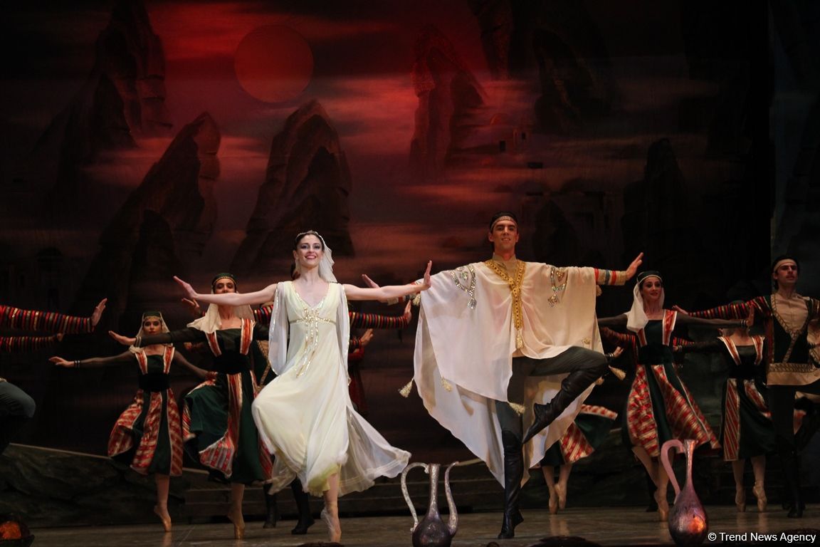 Когда танцует любовь! В Баку отметили юбилей Полада Бюльбюльоглу (ФОТО/ВИДЕО)