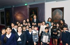 Президент Ильхам Алиев вручил народному артисту Алибабе Мамедову орден «Шараф» (ФОТО) (Версия 3)