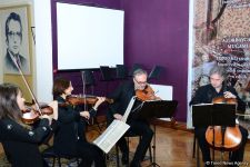 Большой патриот Азербайджана из Израиля! Подарок известного музыканта Михаила Пархомовского (ФОТО)