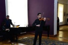 Большой патриот Азербайджана из Израиля! Подарок известного музыканта Михаила Пархомовского (ФОТО)