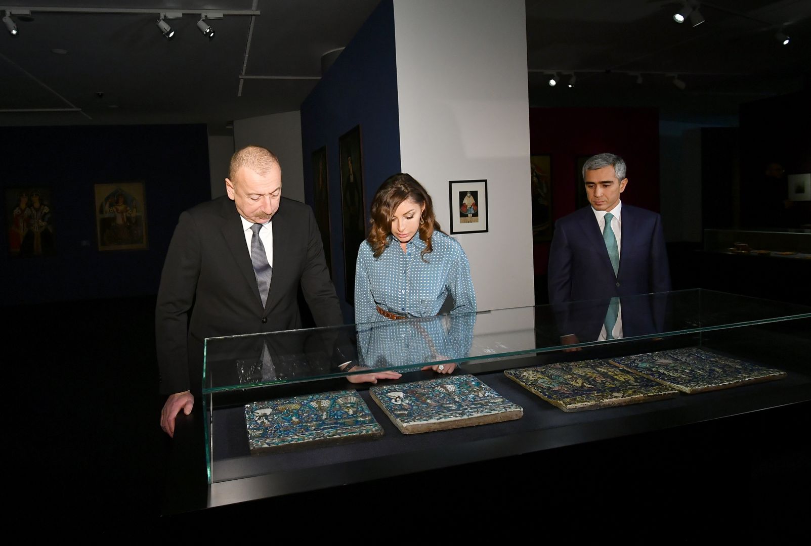 Президент Ильхам Алиев вручил народному артисту Алибабе Мамедову орден «Шараф» (ФОТО) (Версия 3)