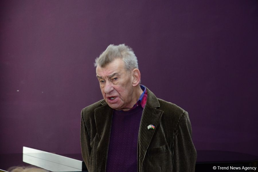 Большой патриот Азербайджана из Израиля! Подарок известного музыканта Михаила Пархомовского (ФОТО)