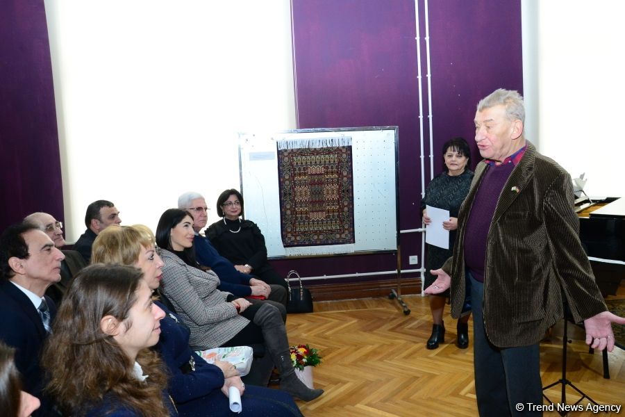 Большой патриот Азербайджана из Израиля! Подарок известного музыканта Михаила Пархомовского (ФОТО)