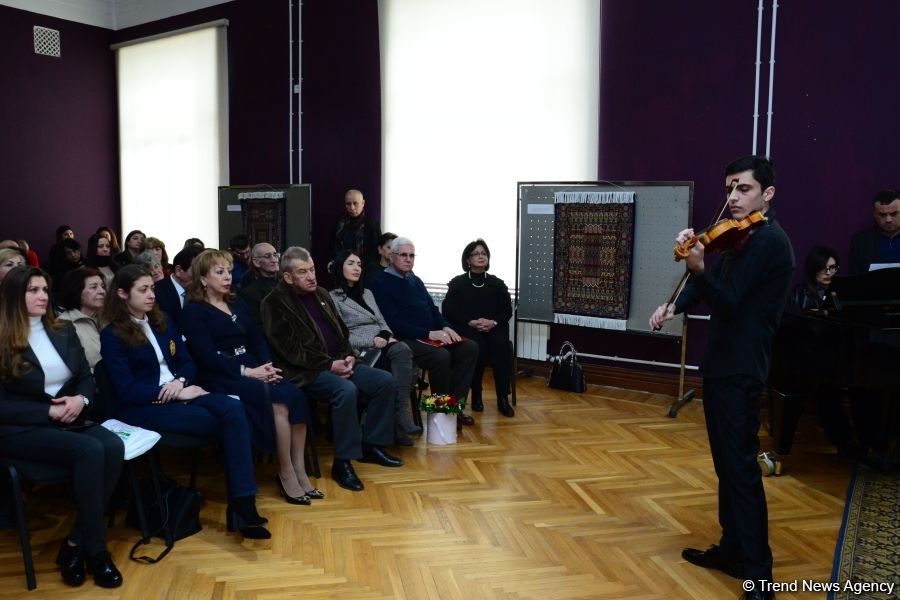 Большой патриот Азербайджана из Израиля! Подарок известного музыканта Михаила Пархомовского (ФОТО)