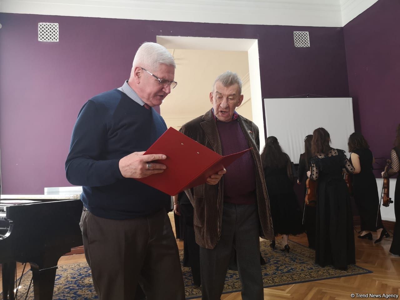 Большой патриот Азербайджана из Израиля! Подарок известного музыканта Михаила Пархомовского (ФОТО)