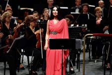 Одна из самых красивых певиц Азербайджана отмечена ТЮРКСОЙ (ВИДЕО, ФОТО)