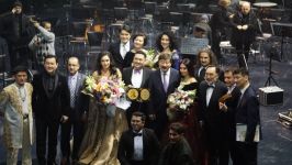 Одна из самых красивых певиц Азербайджана отмечена ТЮРКСОЙ (ВИДЕО, ФОТО)