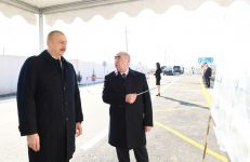 Президент Ильхам Алиев принял участие в открытии после реконструкции автомобильной дороги Пирили-Мурадхан-Сор-Сор (ФОТО) (версия 2)