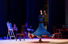 Как 17-летняя мексиканка попала в аварию и вновь родилась в Баку (ФОТО)