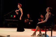 Как 17-летняя мексиканка попала в аварию и вновь родилась в Баку (ФОТО)