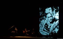 Как 17-летняя мексиканка попала в аварию и вновь родилась в Баку (ФОТО)