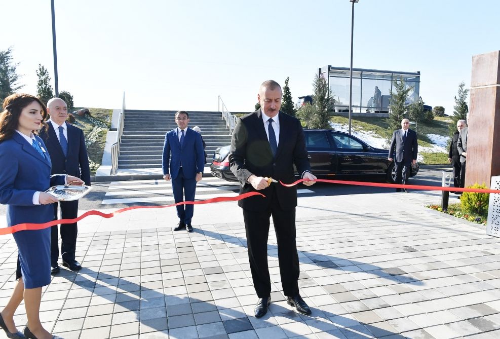 Президент Ильхам Алиев принял участие в церемонии открытия центра ASAN xidmət в Кюрдамире (ФОТО) (версия 2)