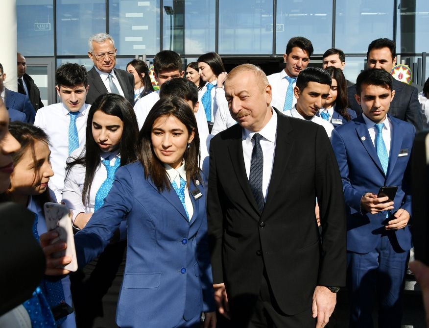 Президент Ильхам Алиев принял участие в церемонии открытия центра ASAN xidmət в Кюрдамире (ФОТО) (версия 2)