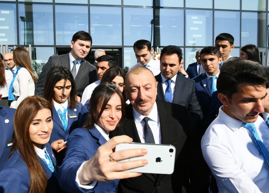 Президент Ильхам Алиев принял участие в церемонии открытия центра ASAN xidmət в Кюрдамире (ФОТО) (версия 2)