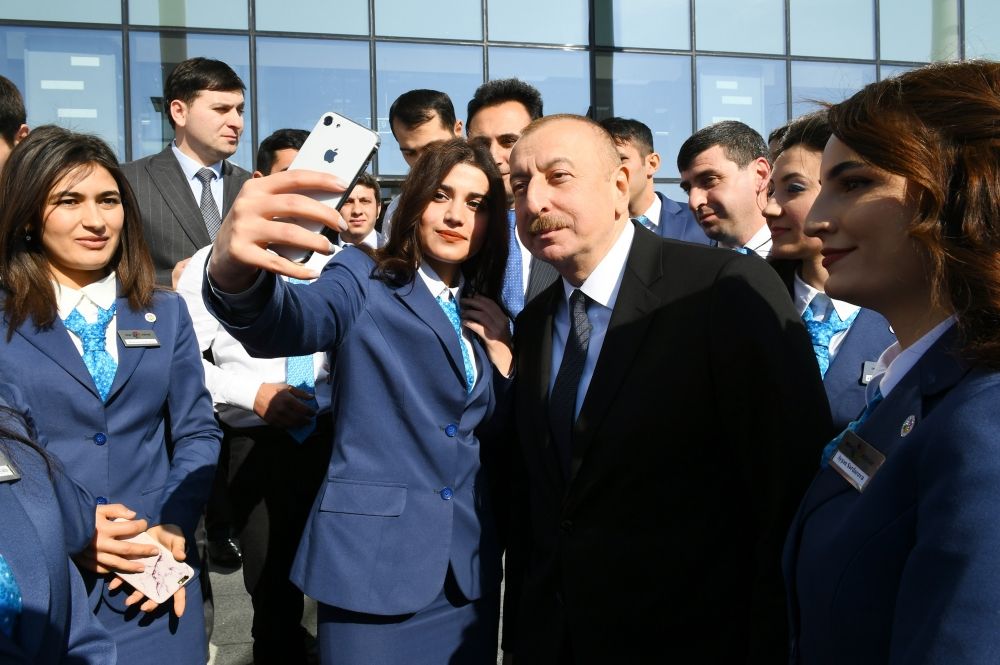 Президент Ильхам Алиев принял участие в церемонии открытия центра ASAN xidmət в Кюрдамире (ФОТО) (версия 2)