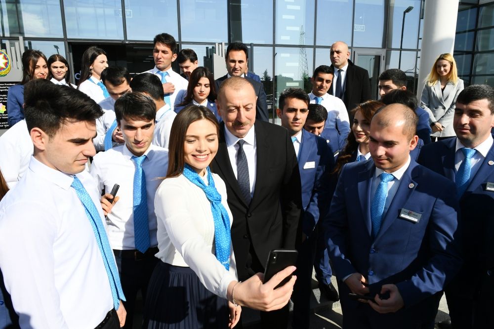 Президент Ильхам Алиев принял участие в церемонии открытия центра ASAN xidmət в Кюрдамире (ФОТО) (версия 2)