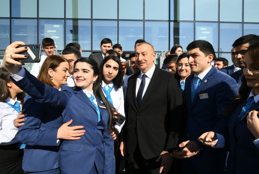 Президент Ильхам Алиев принял участие в церемонии открытия центра ASAN xidmət в Кюрдамире (ФОТО) (версия 2)