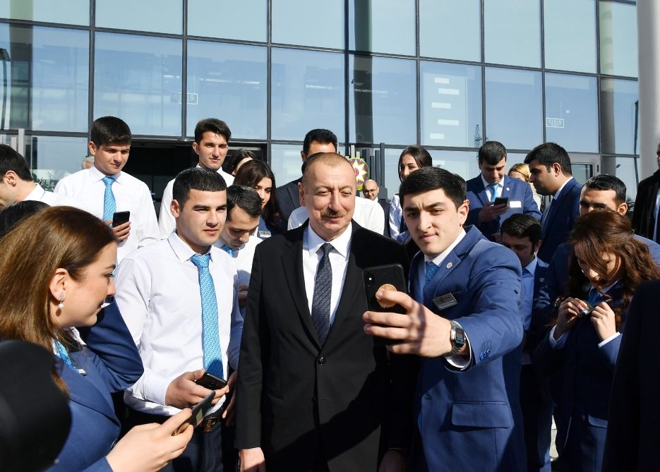 Президент Ильхам Алиев принял участие в церемонии открытия центра ASAN xidmət в Кюрдамире (ФОТО) (версия 2)