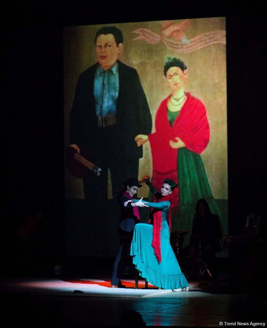 Как 17-летняя мексиканка попала в аварию и вновь родилась в Баку (ФОТО)