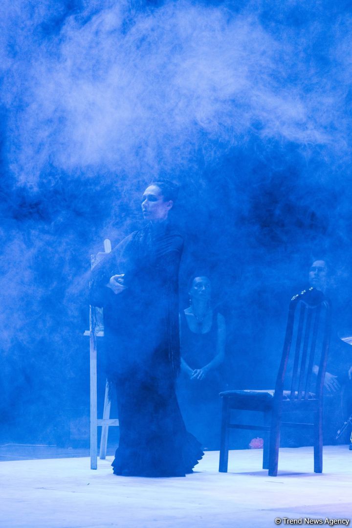 Как 17-летняя мексиканка попала в аварию и вновь родилась в Баку (ФОТО)