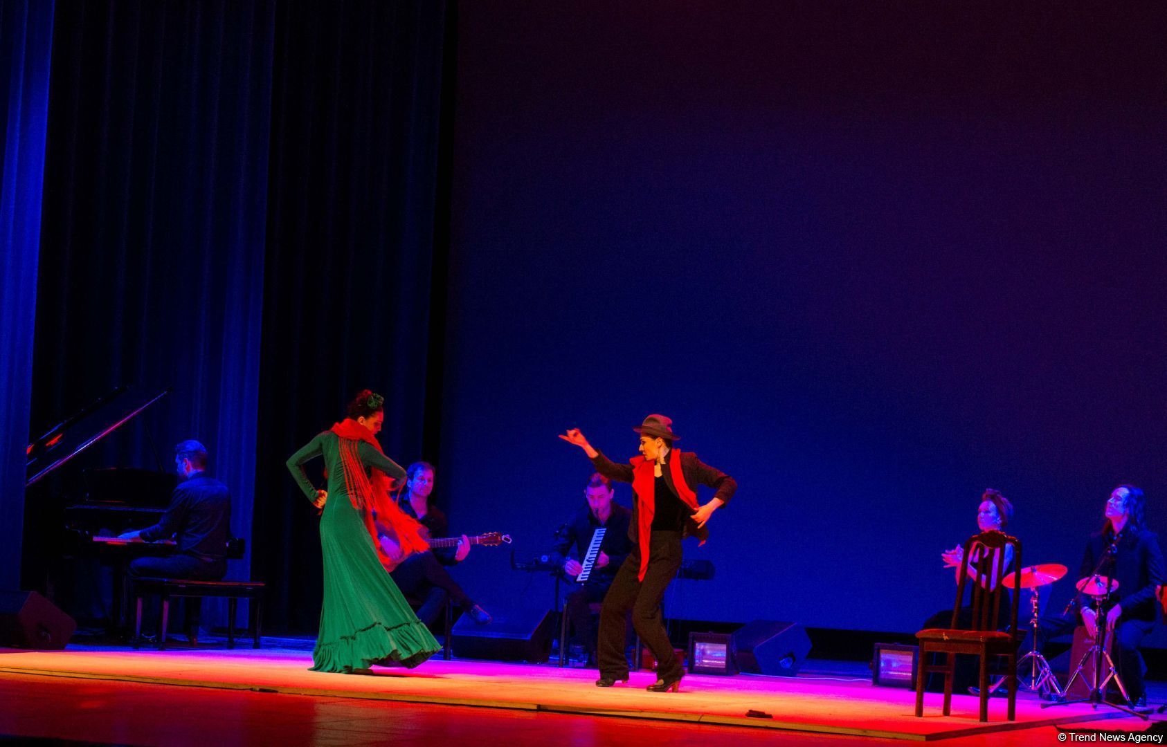 Как 17-летняя мексиканка попала в аварию и вновь родилась в Баку (ФОТО)