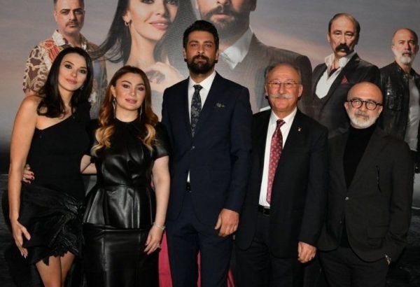 Романтика азербайджанских и турецких звезд в Стамбуле (ФОТО)