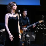 Демо-версия любви холодным бакинским вечером (ФОТО)