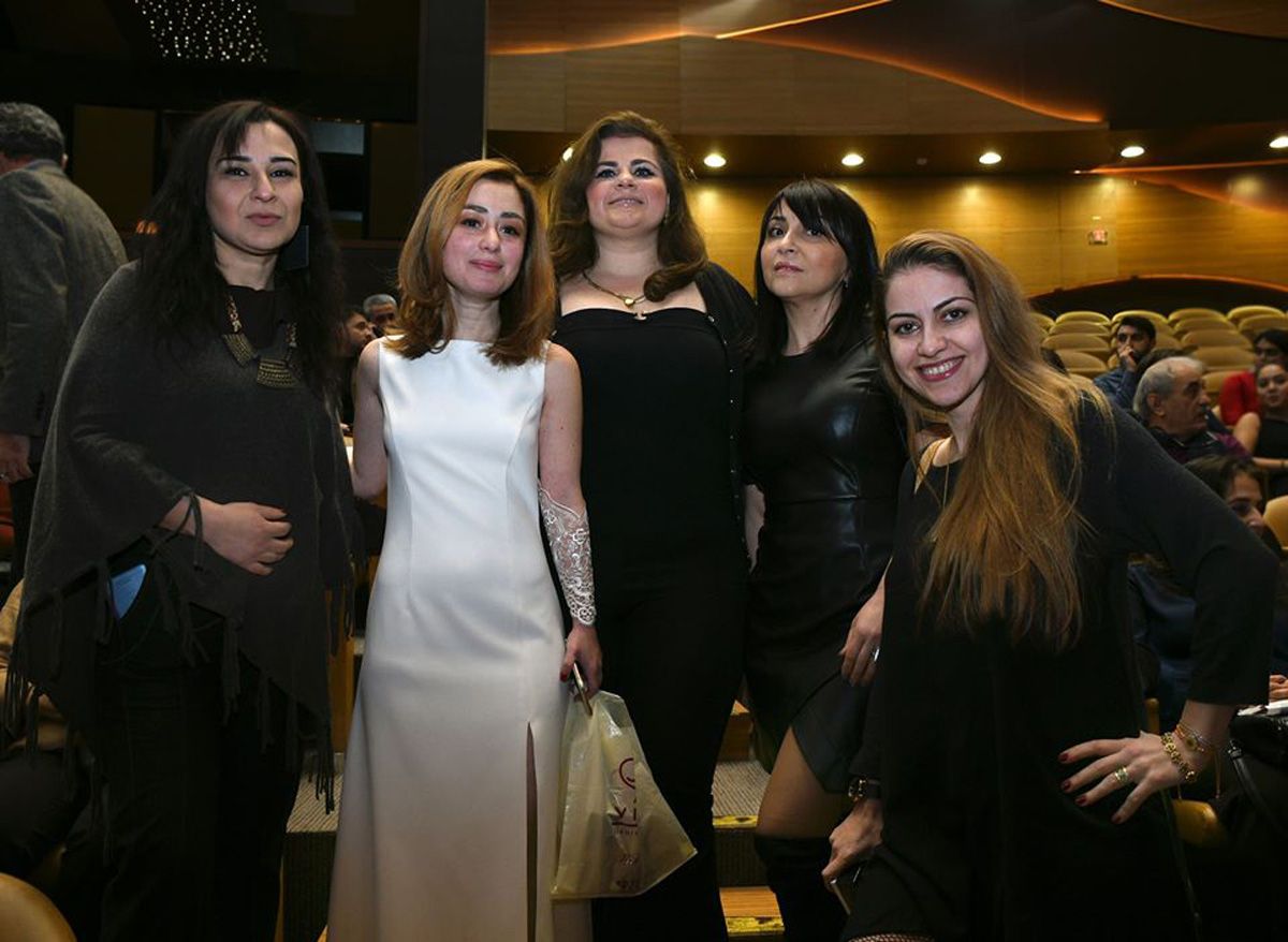 Демо-версия любви холодным бакинским вечером (ФОТО)