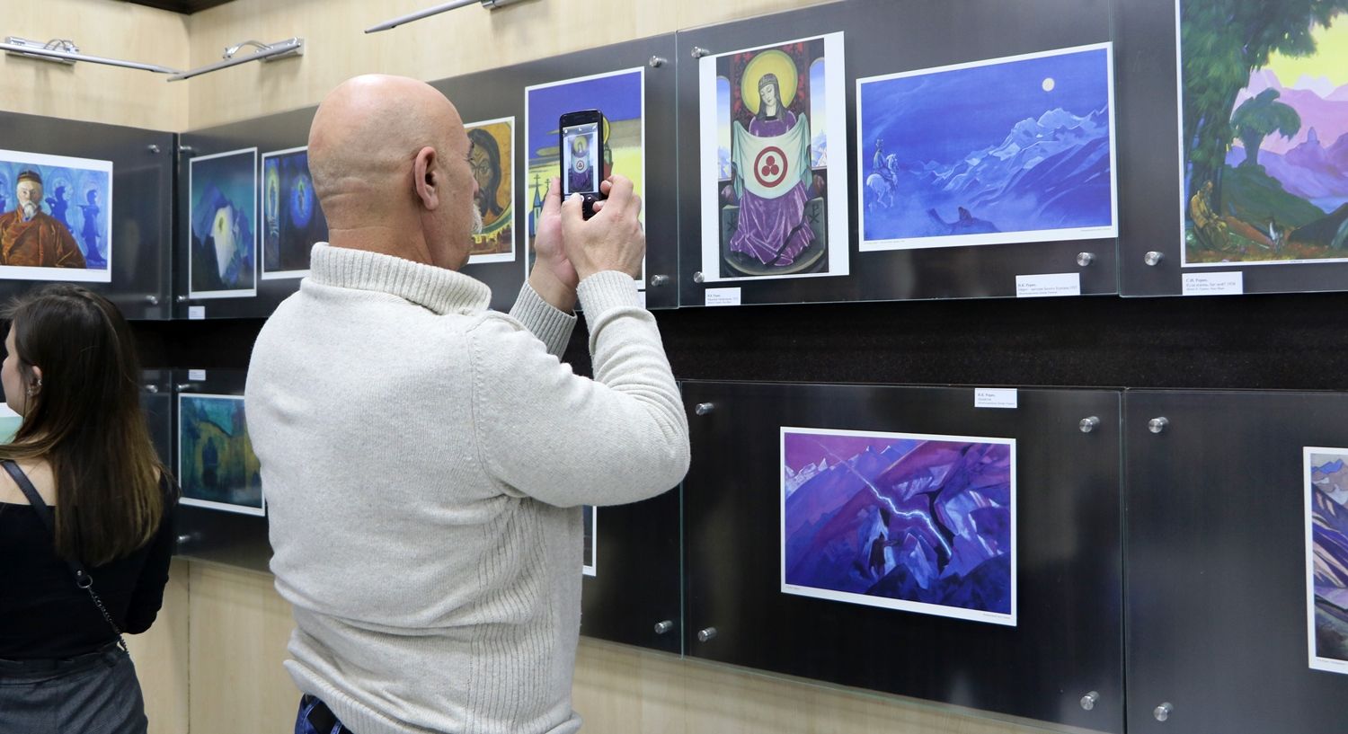 Защита культурного наследия во время вооруженных конфликтов.  Пакт Рериха в Баку (ФОТО)