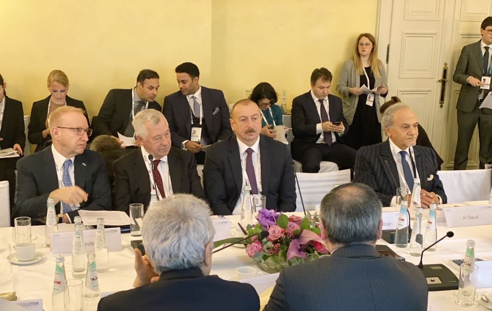 Президент Ильхам Алиев в рамках Мюнхенской конференции по безопасности принял участие в круглом столе на тему «Энергетическая безопасность» (ФОТО)