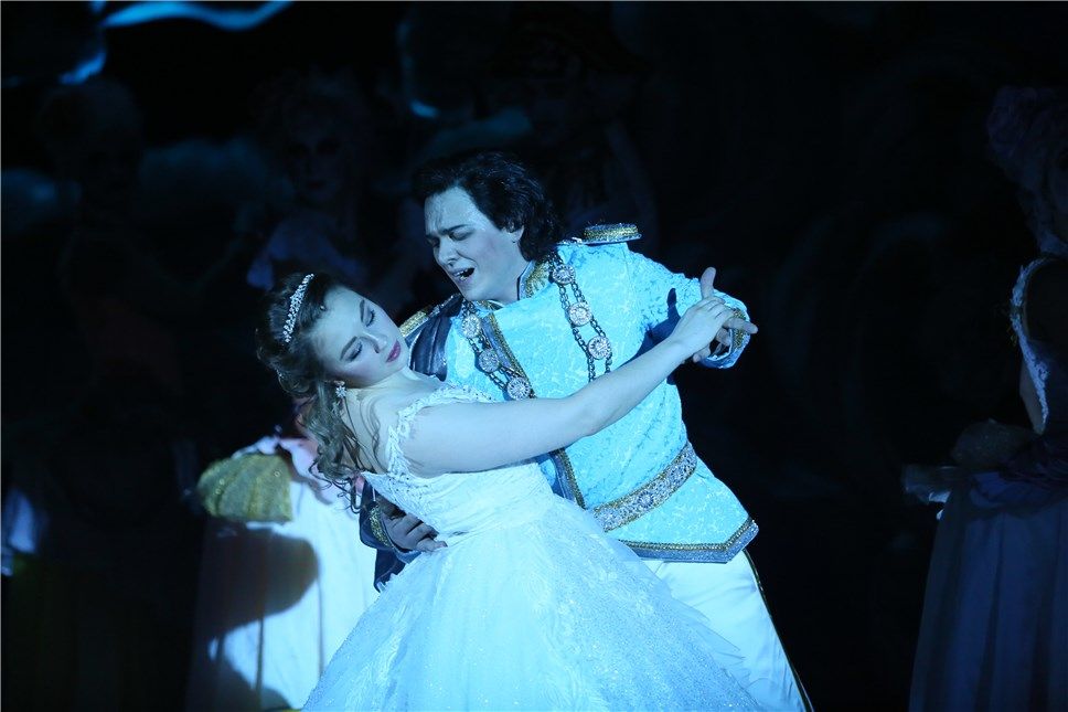 Азербайджанская "Золушка" с триумфом представлена в Москве с 3D технологиями  (ВИДЕО, ФОТО)