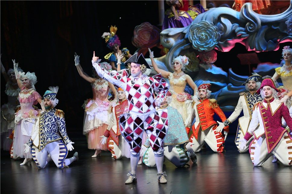 Азербайджанская "Золушка" с триумфом представлена в Москве с 3D технологиями  (ВИДЕО, ФОТО)