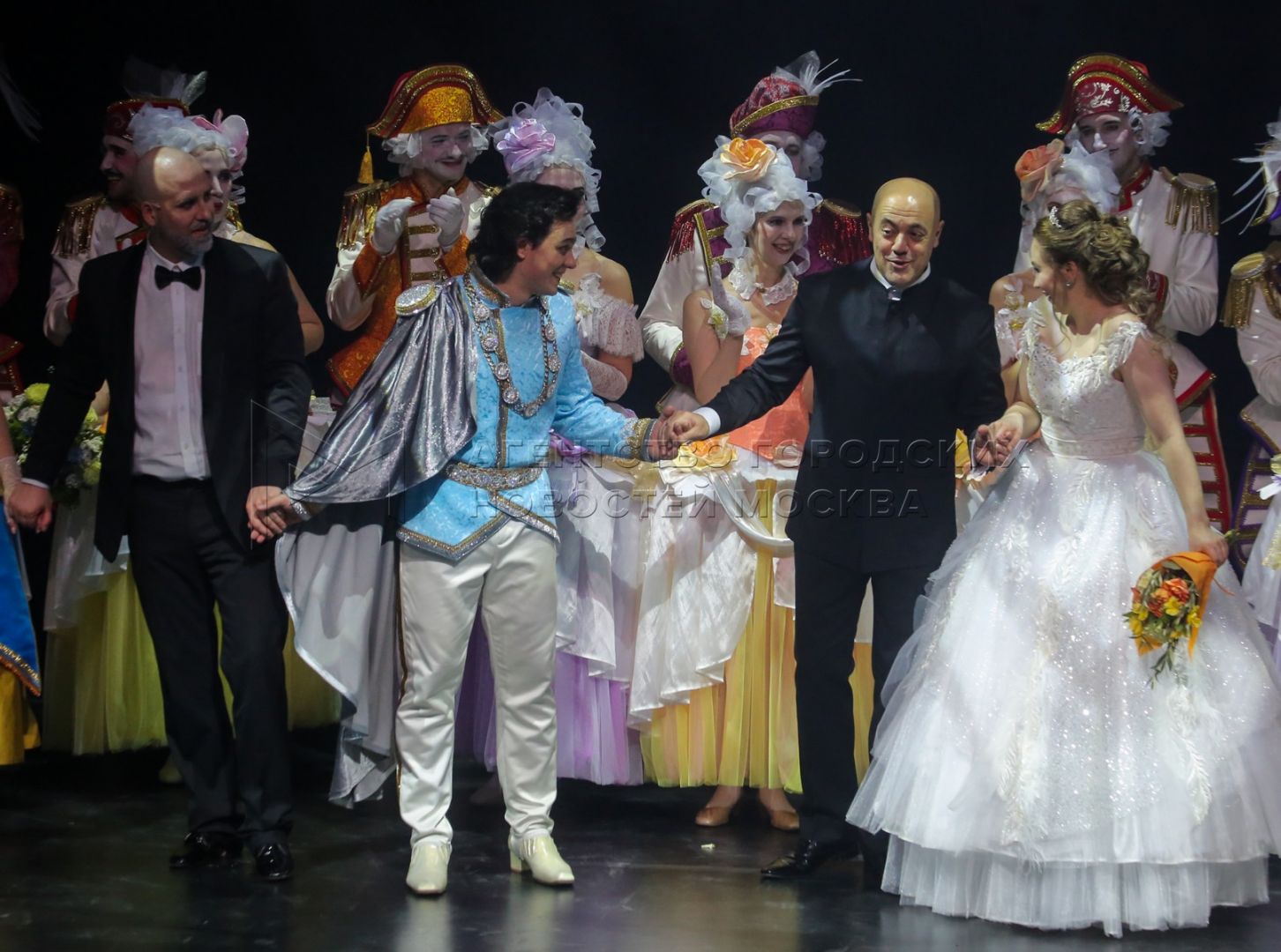 Азербайджанская "Золушка" с триумфом представлена в Москве с 3D технологиями  (ВИДЕО, ФОТО)