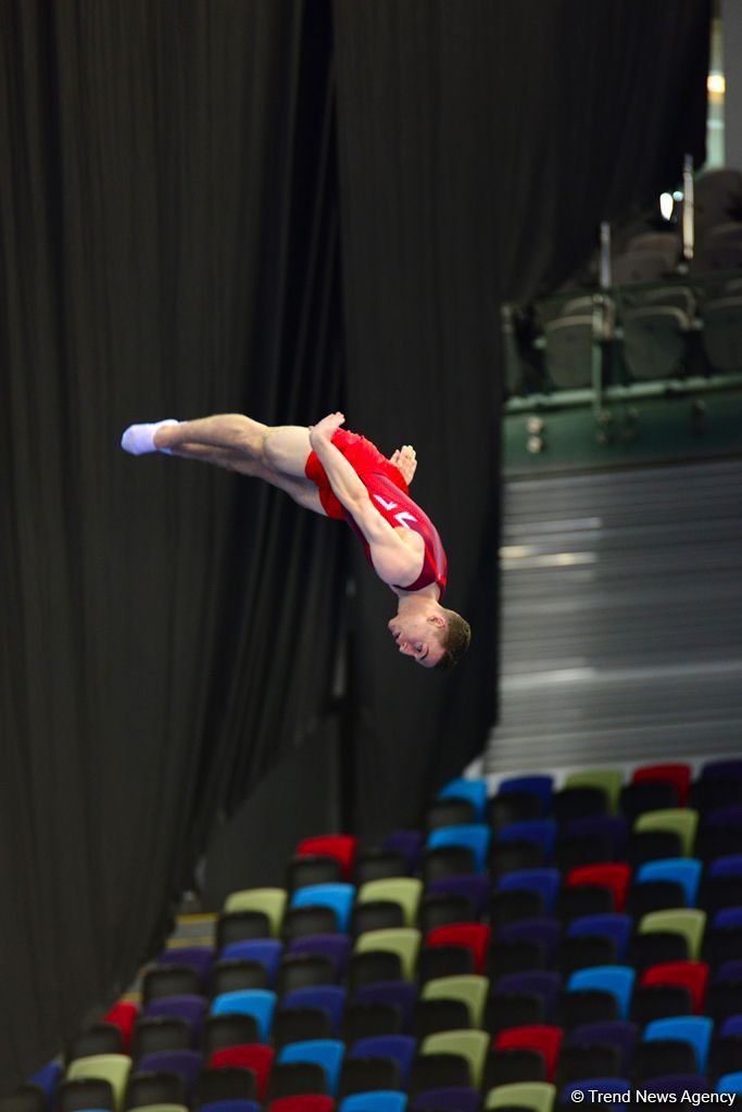 Лучшие моменты Кубка мира по прыжкам на батуте и акробатической дорожке в Баку (ФОТО)