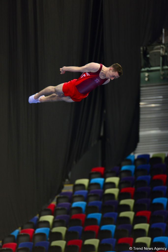 Лучшие моменты Кубка мира по прыжкам на батуте и акробатической дорожке в Баку (ФОТО)