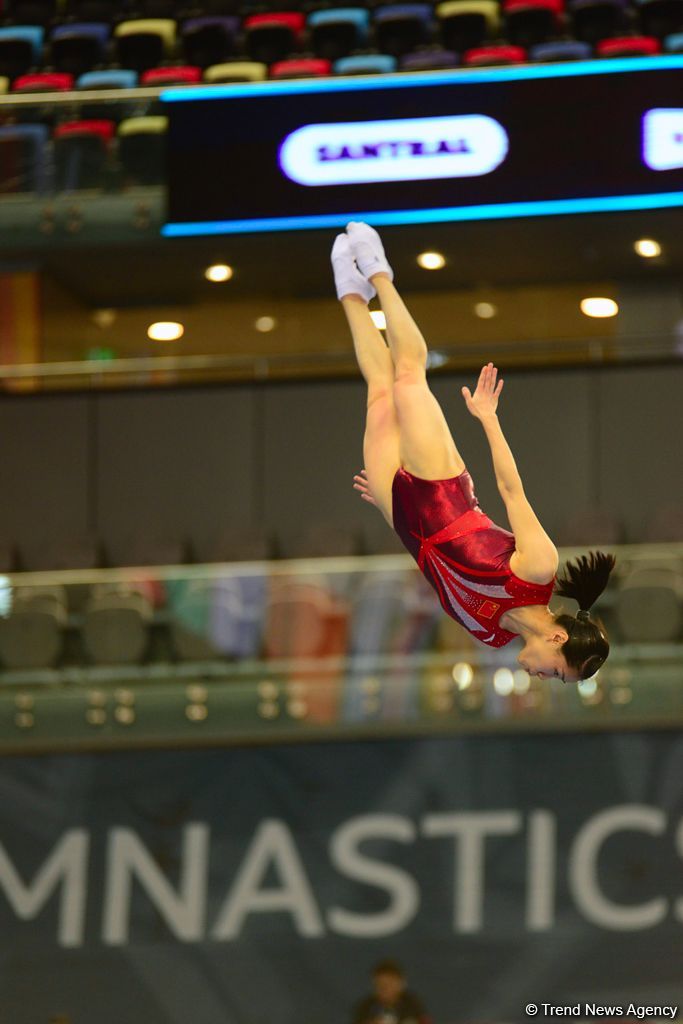 Лучшие моменты Кубка мира по прыжкам на батуте и акробатической дорожке в Баку (ФОТО)