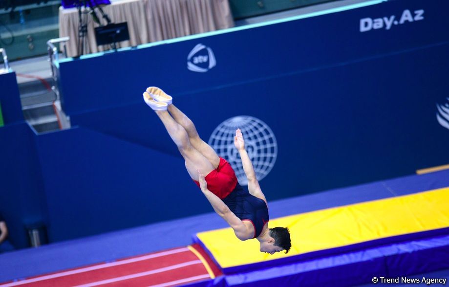 Лучшие моменты Кубка мира по прыжкам на батуте и акробатической дорожке в Баку (ФОТО)