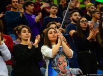 В Баку продолжаются финальные соревнования Кубка мира по прыжкам на батуте и акробатической дорожке (ФОТОРЕПОРТАЖ)