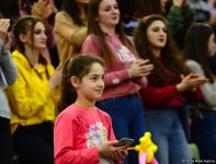 В Баку продолжаются финальные соревнования Кубка мира по прыжкам на батуте и акробатической дорожке (ФОТОРЕПОРТАЖ)