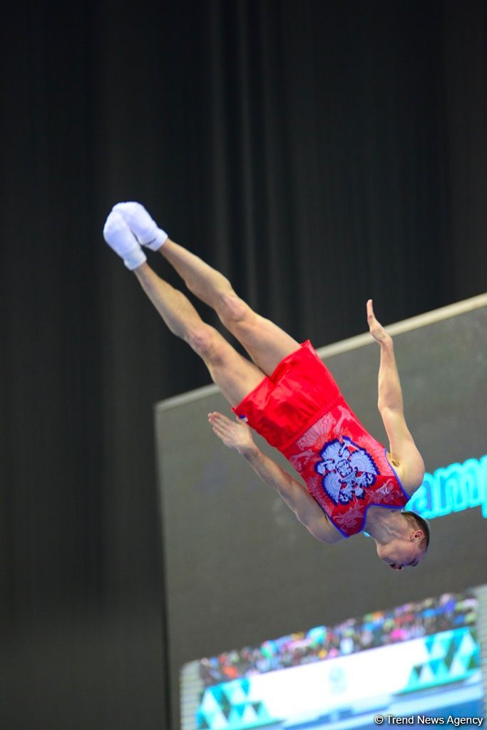 В Баку продолжаются финальные соревнования Кубка мира по прыжкам на батуте и акробатической дорожке (ФОТОРЕПОРТАЖ)