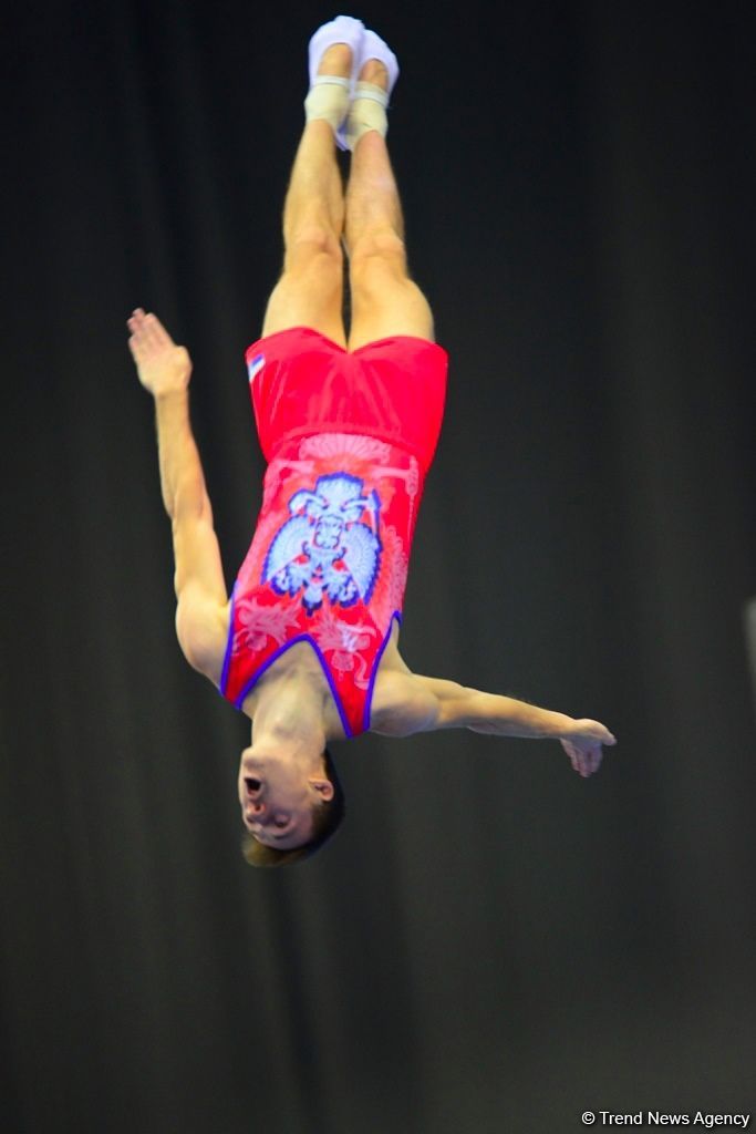 В Баку продолжаются финальные соревнования Кубка мира по прыжкам на батуте и акробатической дорожке (ФОТОРЕПОРТАЖ)